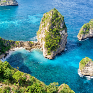 Stunning coastal cliffs and turquoise waters near Bali